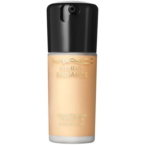 MAC Studio Radiance Serum-Powered Foundation NC20