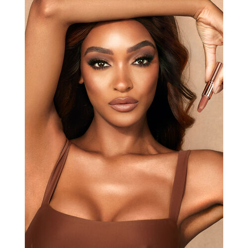 Charlotte Tilbury MATTE REVOLUTION Cover Star