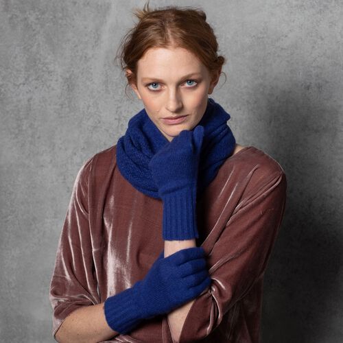 Madigan Cashmere Ada Cashmere Gloves in Indigo